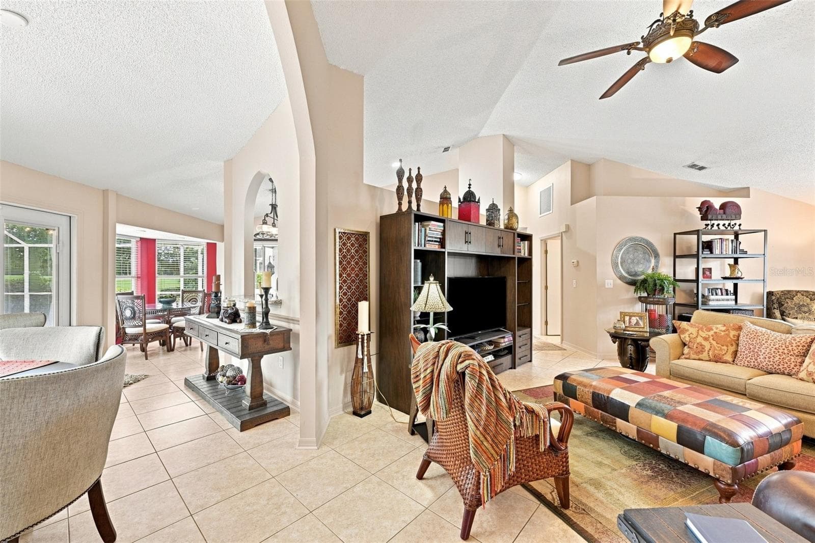 Single Family Residence at 308 CALOOSA PALMS CT, SUN CITY CENTER, photo 11 of 60