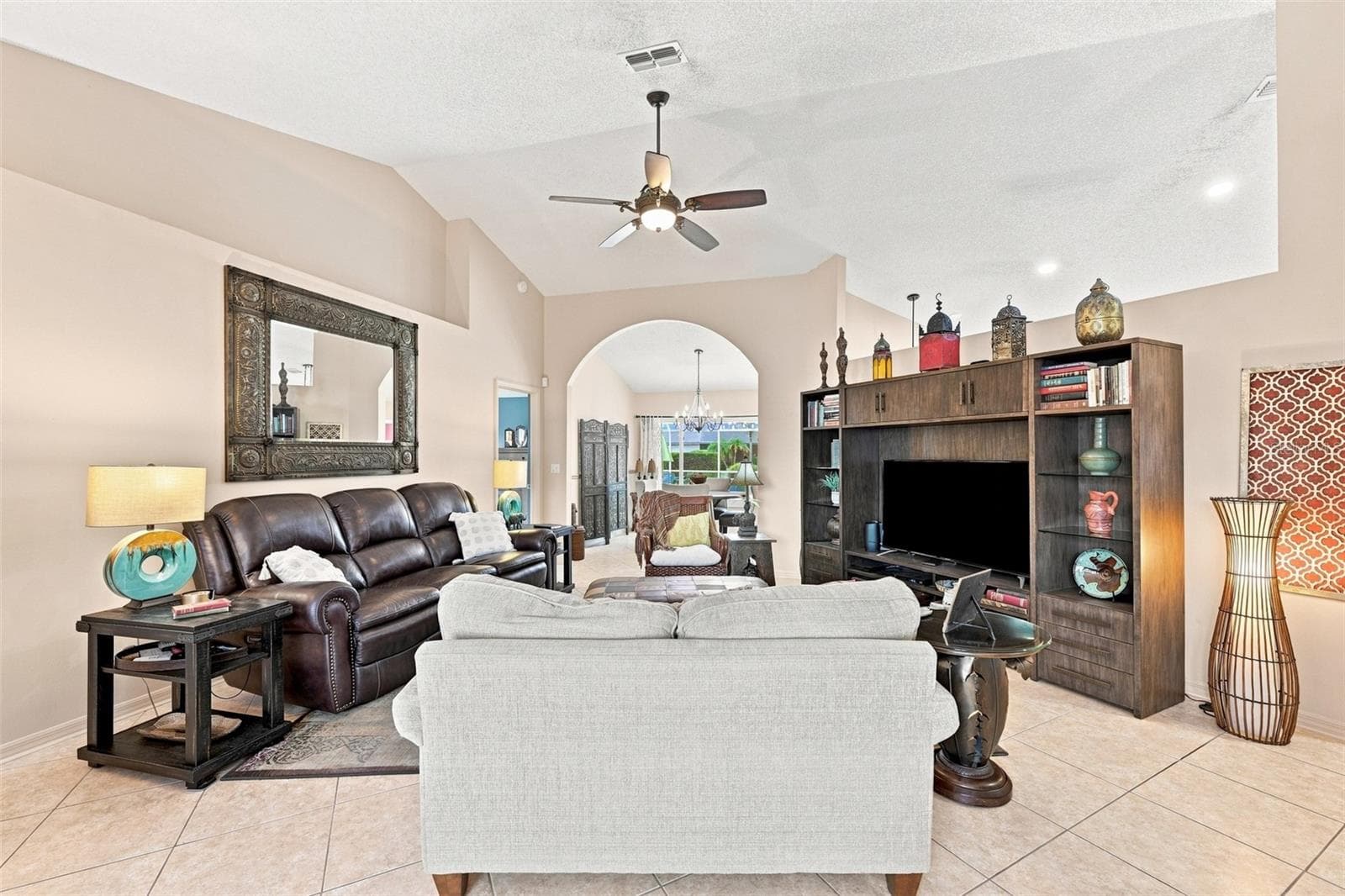 Single Family Residence at 308 CALOOSA PALMS CT, SUN CITY CENTER, photo 29 of 60