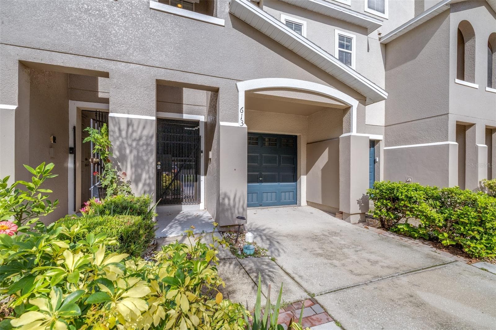 Townhouse at 613 WHEATON TRENT PL, TAMPA, photo 2 of 57