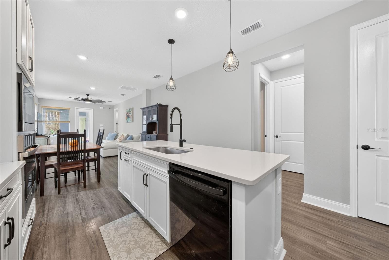 Single Family Residence at 6939 HIGGS ALY, ORLANDO, photo 9 of 39