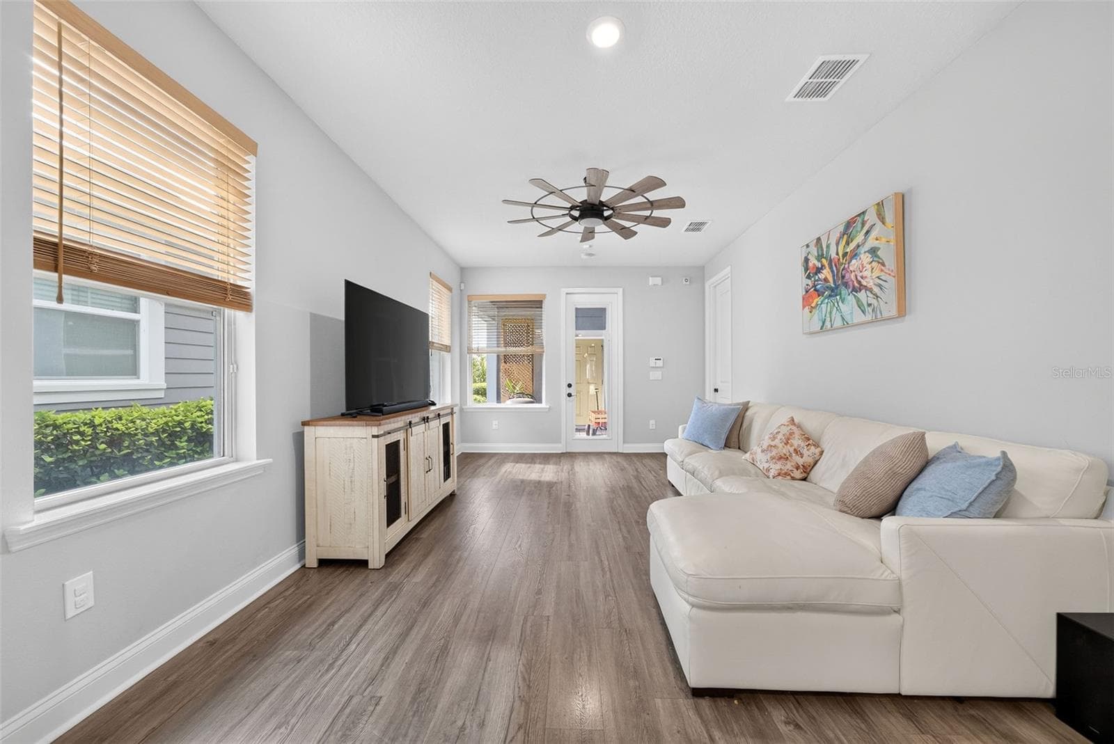 Single Family Residence at 6939 HIGGS ALY, ORLANDO, photo 15 of 39