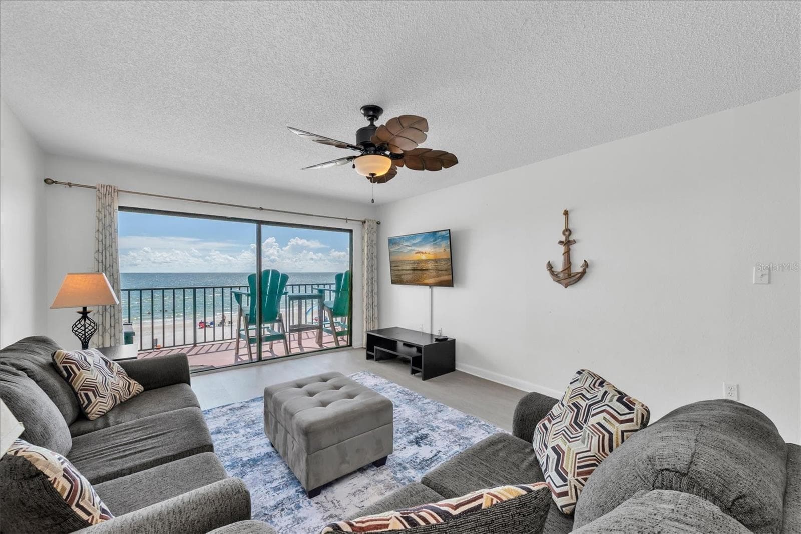 Living area - 14710 GULF BLVD #206, MADEIRA BEACH