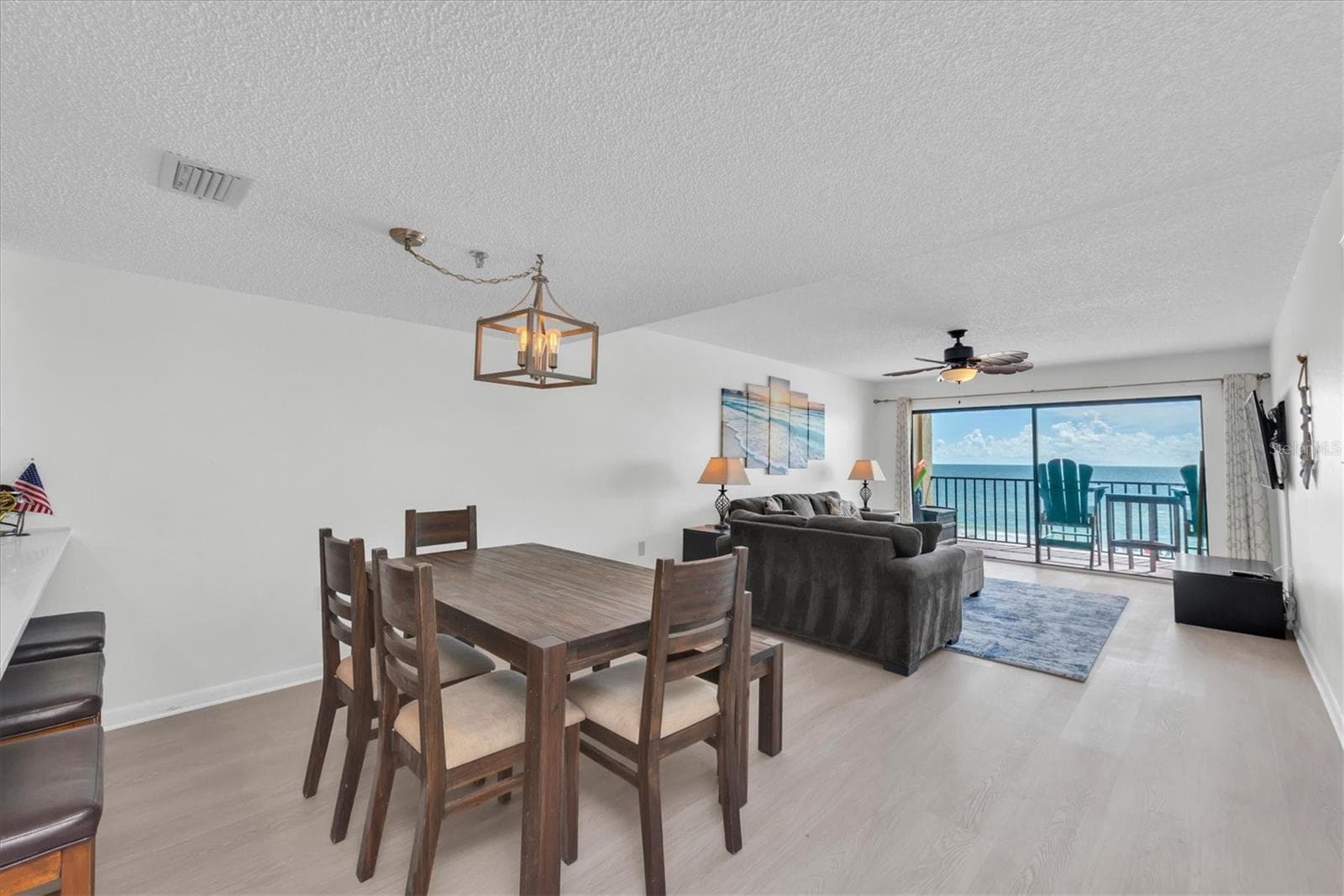 Dining area - 14710 GULF BLVD #206, MADEIRA BEACH