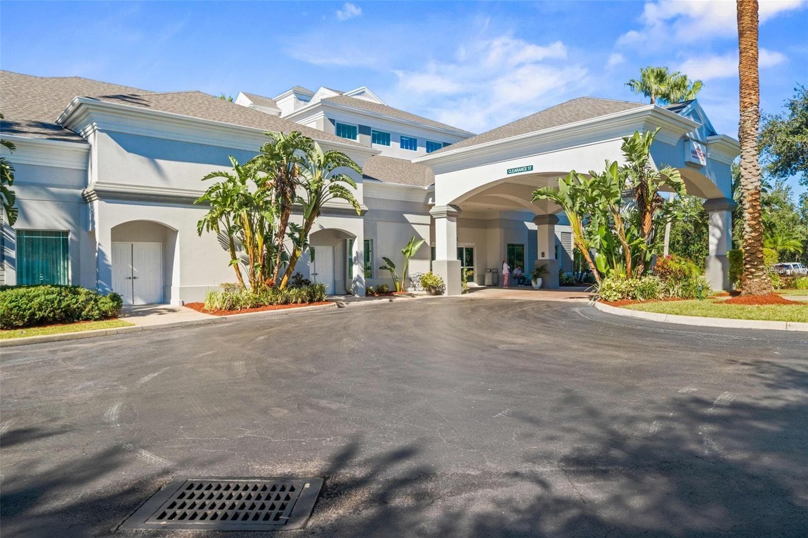 8303 PALM PKWY #520