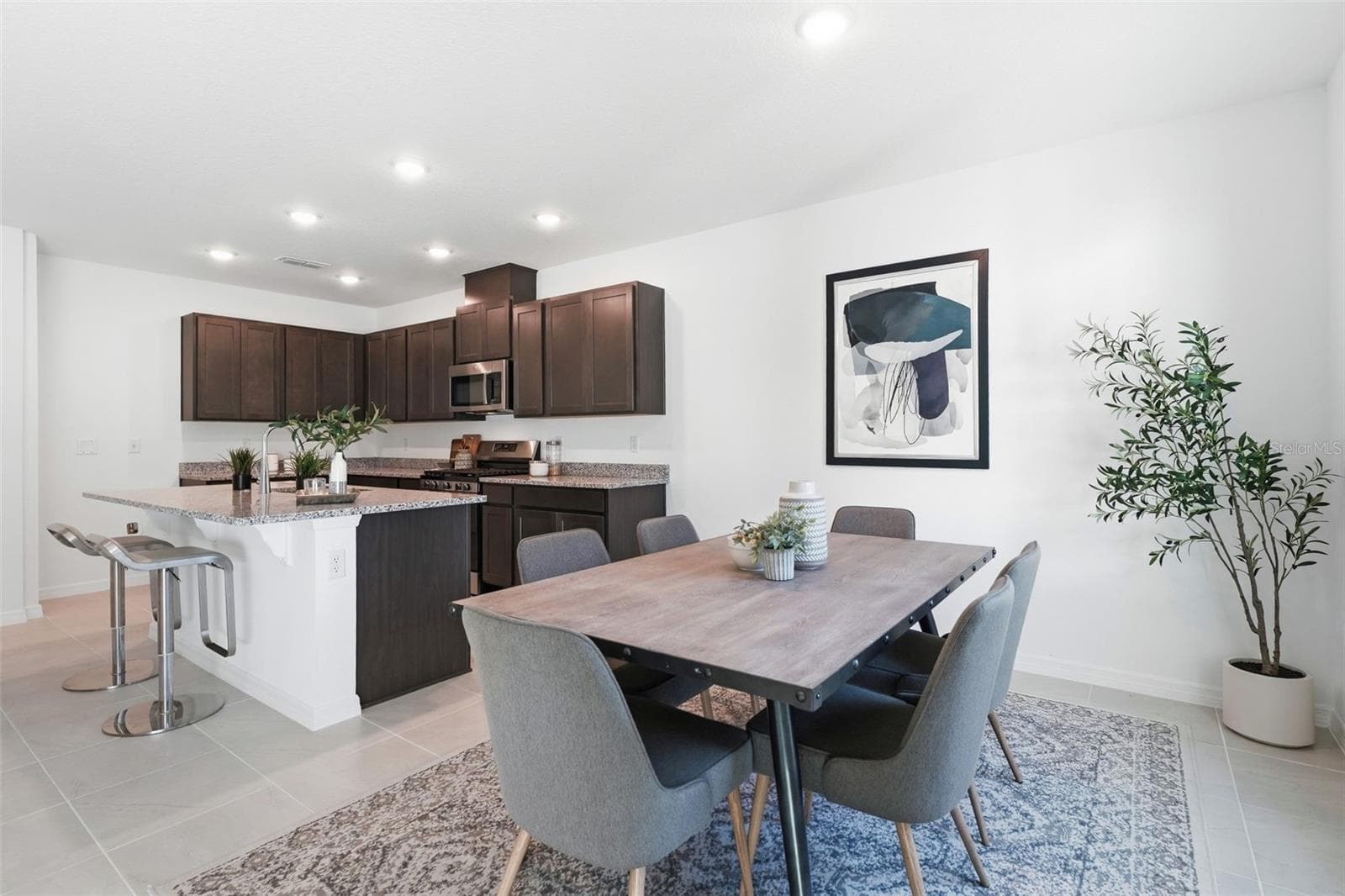 Kitchen & Dining Room - 27468 BLACK KITE AVE, HOWEY IN THE HILLS