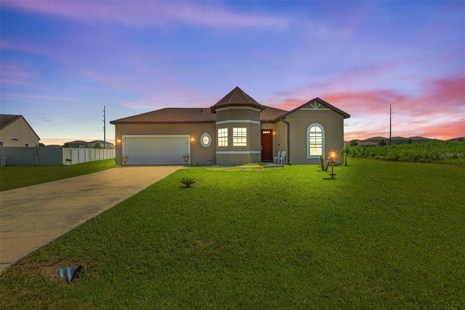 229 CIMARRON DR