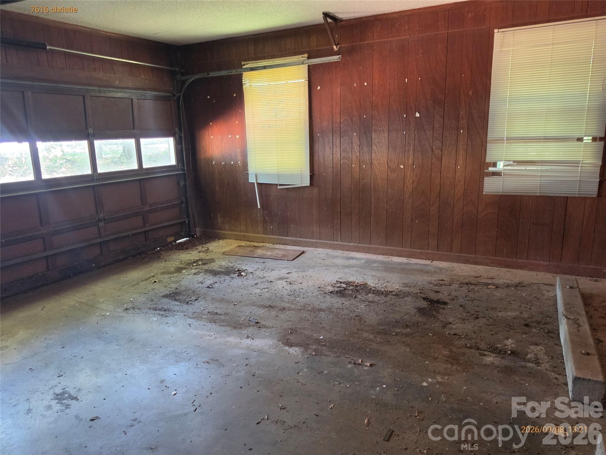 Single Family Residence at 7616 Christie Lane, Charlotte, photo 6 of 16