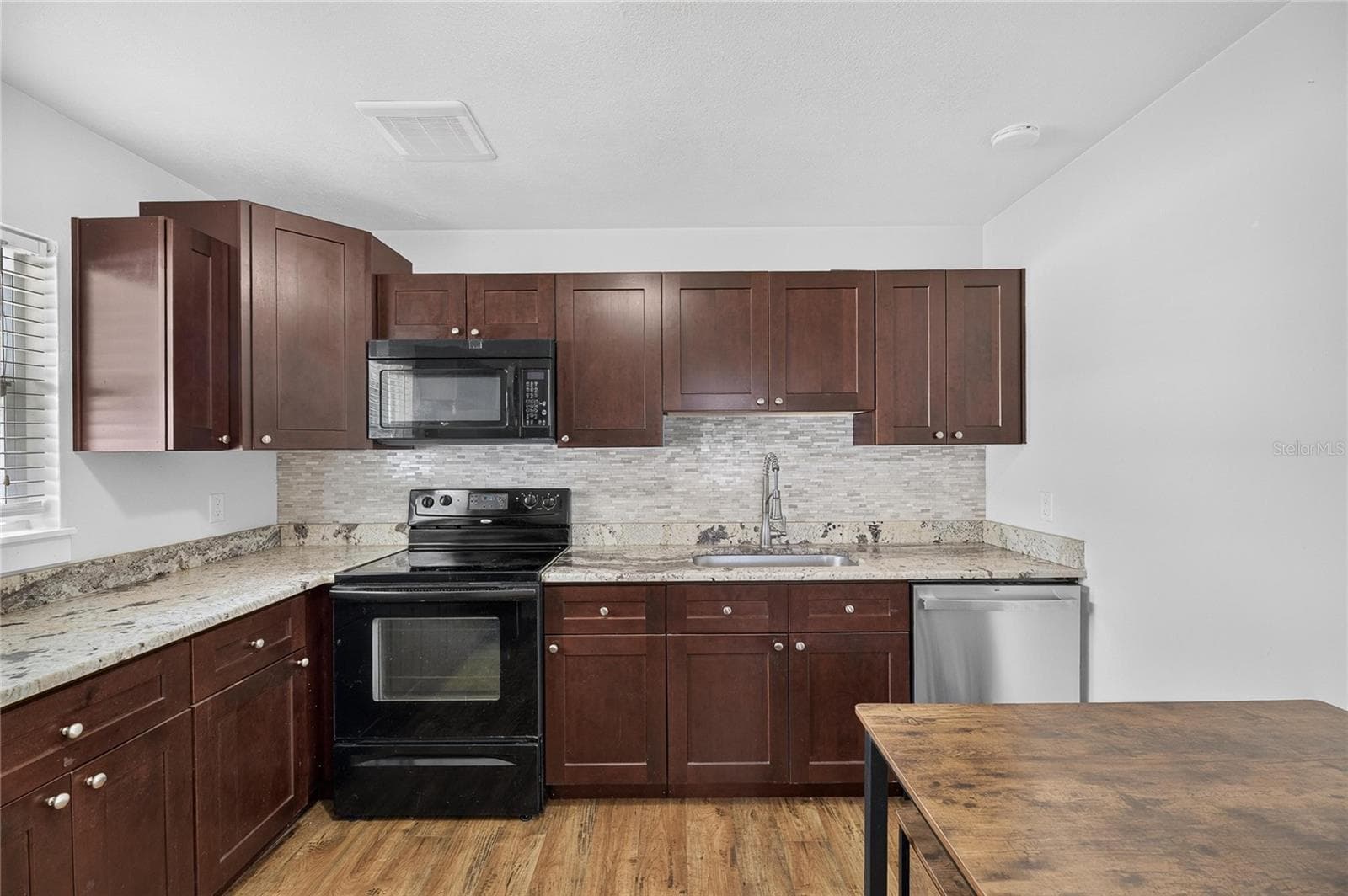 Single Family Residence at 4421 W IOWA AVE, TAMPA, photo 12 of 47