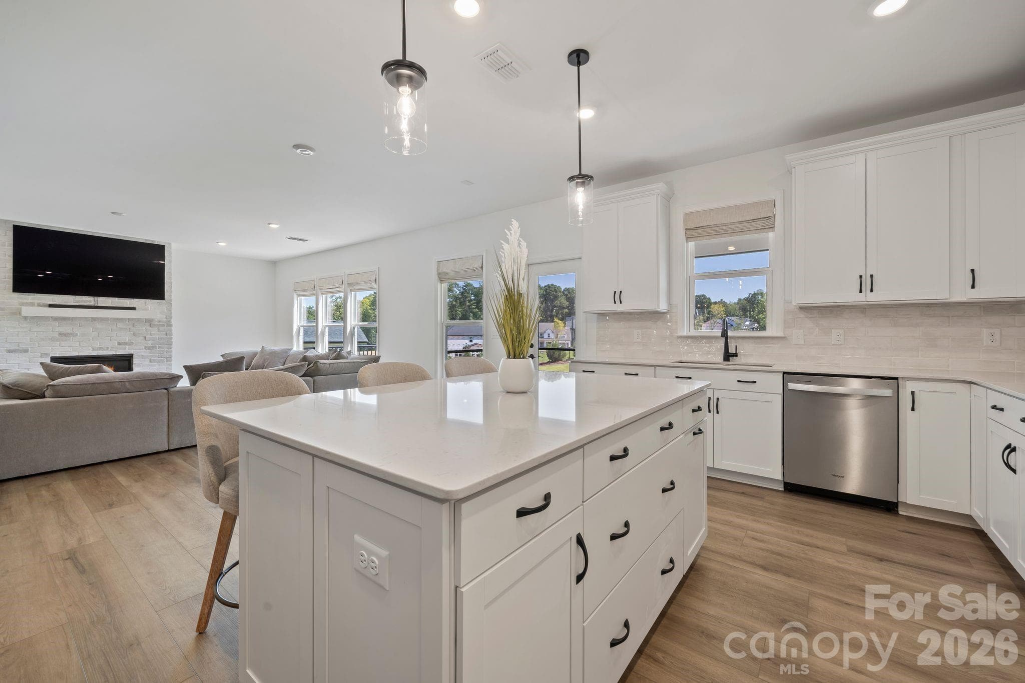 Single Family Residence at 2027 Waxhaw Crossing Drive, Waxhaw, photo 16 of 47