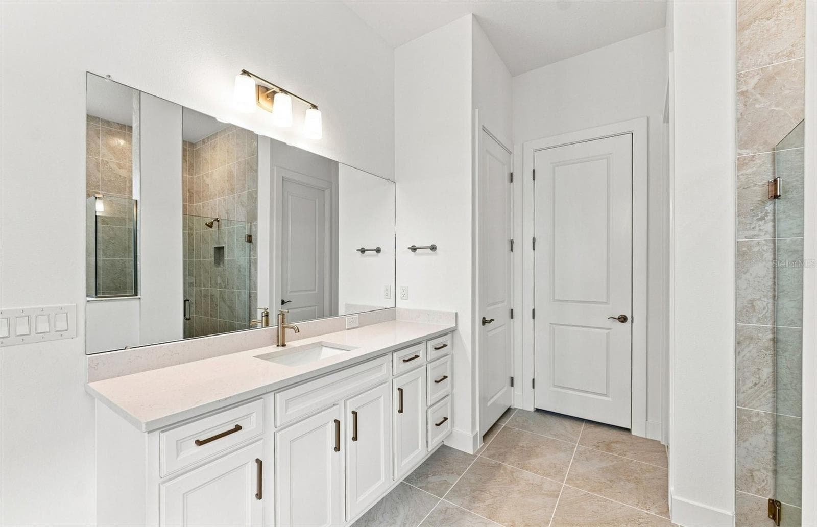 Owner's Bath - 35626 COHAGEN TRL, ZEPHYRHILLS