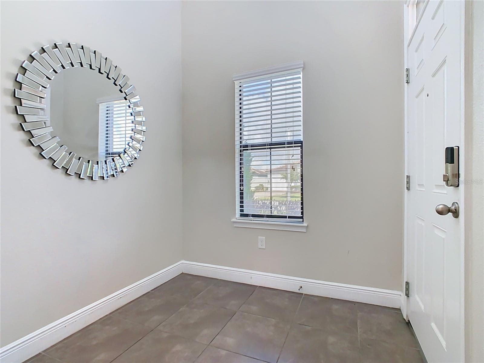 Foyer - 208 BROOKES PL, HAINES CITY