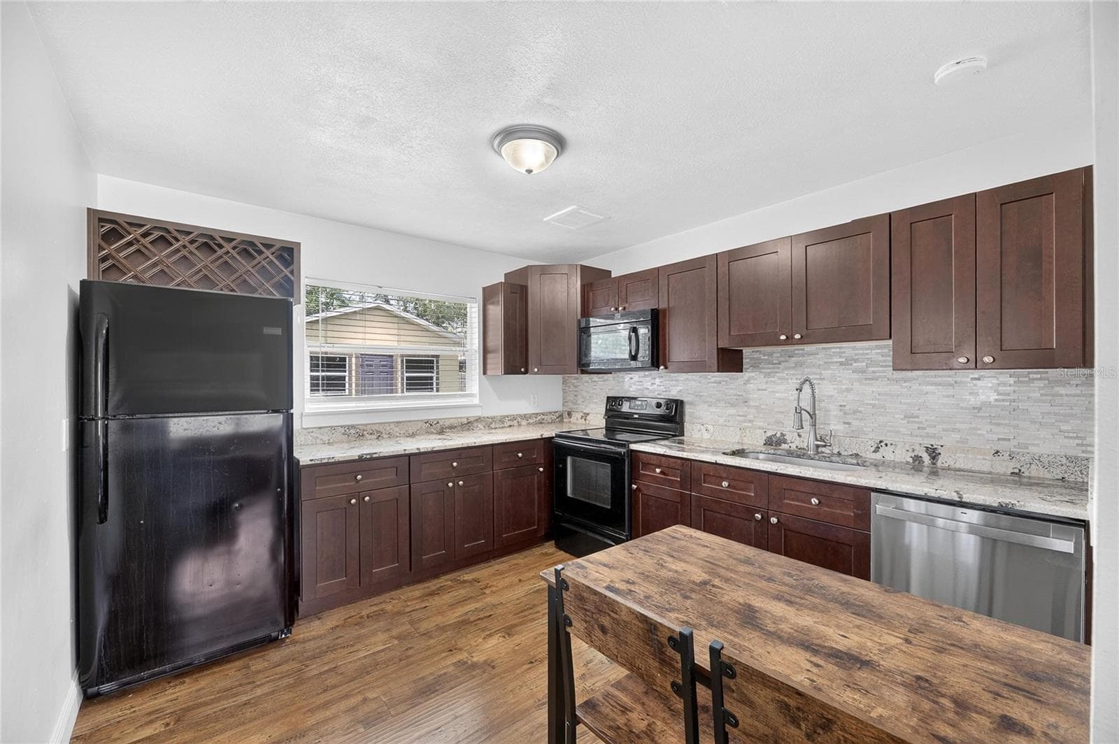 Single Family Residence at 4421 W IOWA AVE, TAMPA, photo 10 of 40