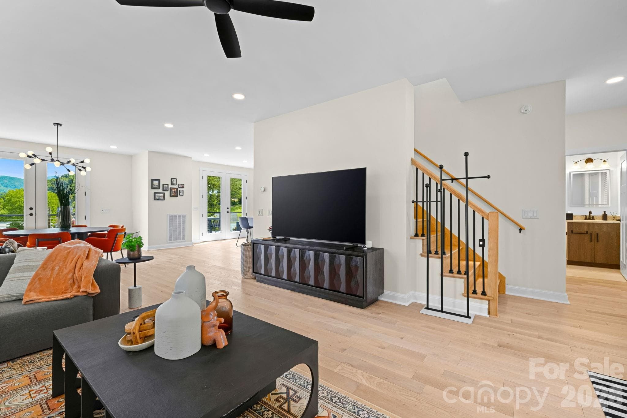 Single Family Residence at 254 Keener Street, Jackson, photo 5 of 48