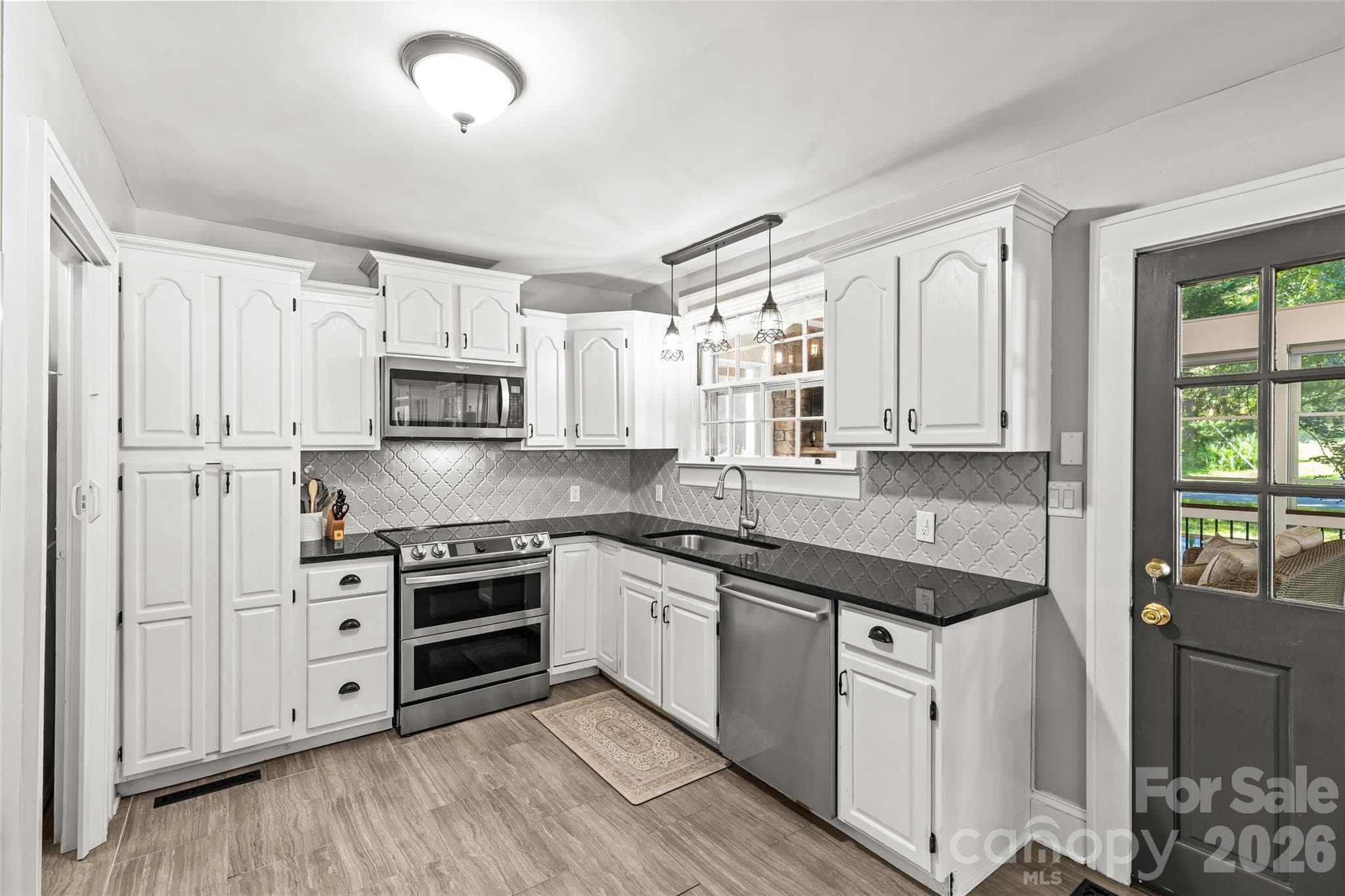 Kitchen - 512 Bascom Street, Charlotte