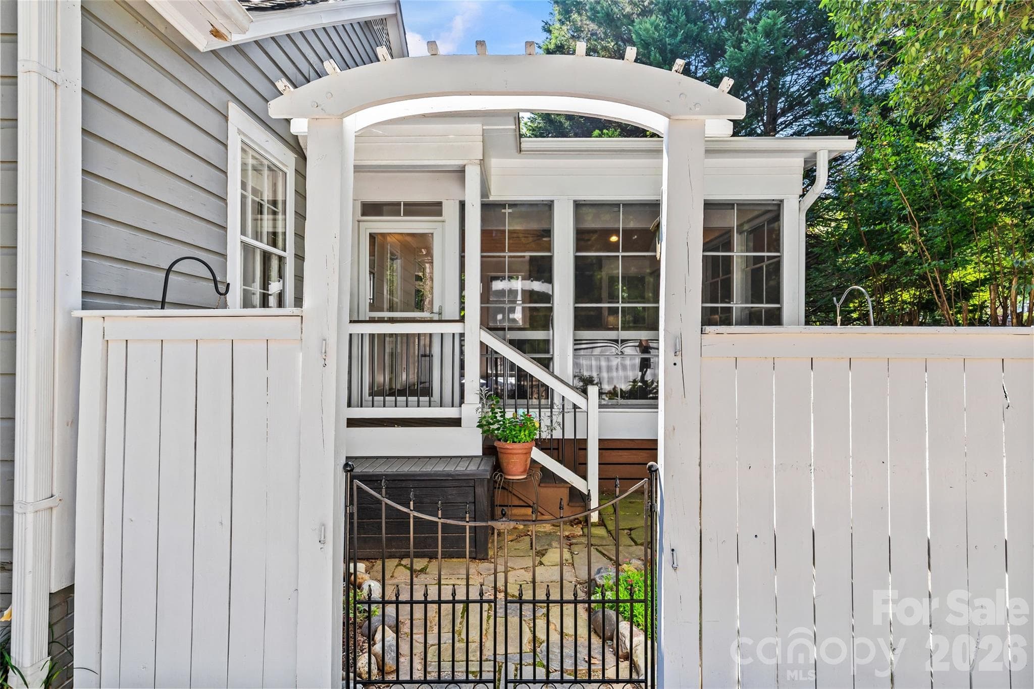Side Yard - 512 Bascom Street, Charlotte