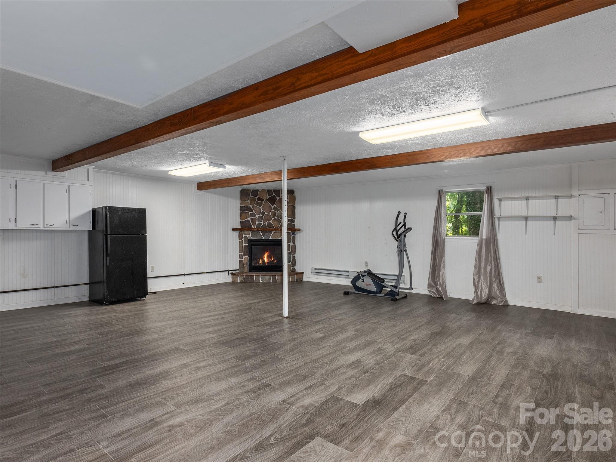 Single Family Residence at 921 Indian Hill Road, Hendersonville, photo 19 of 33