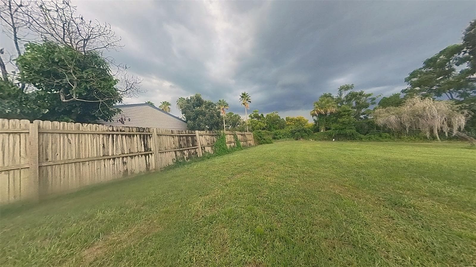 Side Yard - 120 KAY LN, ALTAMONTE SPRINGS