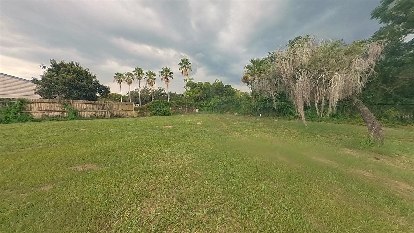Side Yard - 120 KAY LN, ALTAMONTE SPRINGS
