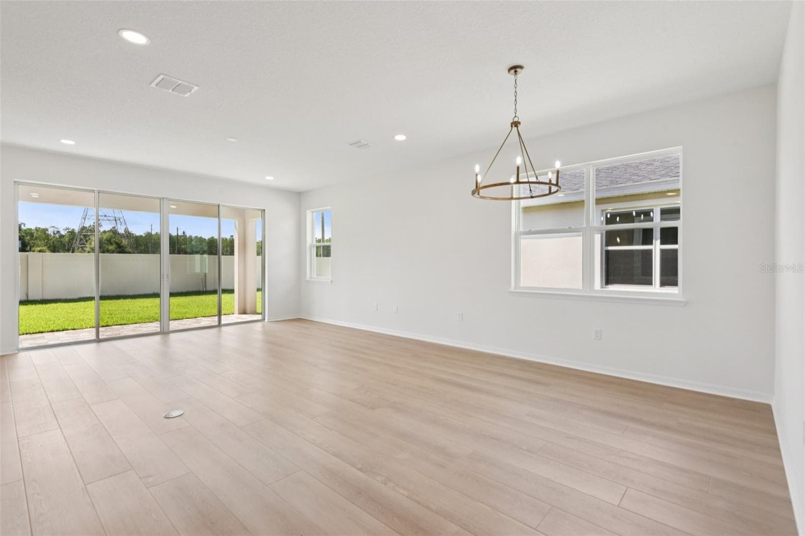 Single Family Residence at 10667 STEINAHATCHEE LN, NEW PORT RICHEY, photo 4 of 41