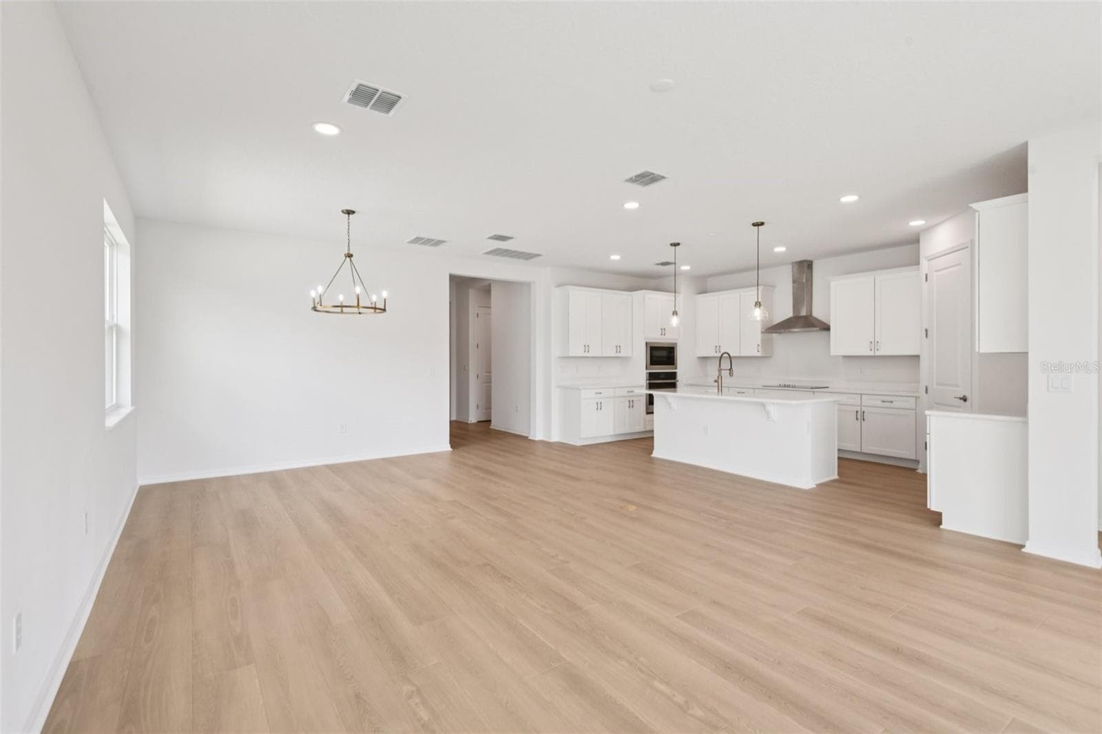 Single Family Residence at 10667 STEINAHATCHEE LN, NEW PORT RICHEY, photo 10 of 41