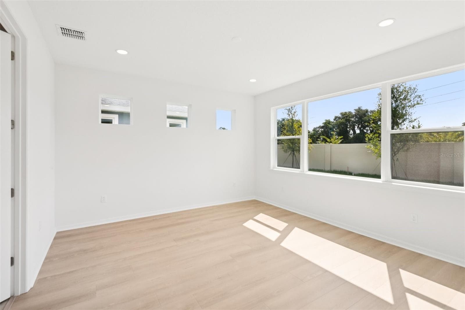 Single Family Residence at 10667 STEINAHATCHEE LN, NEW PORT RICHEY, photo 30 of 41
