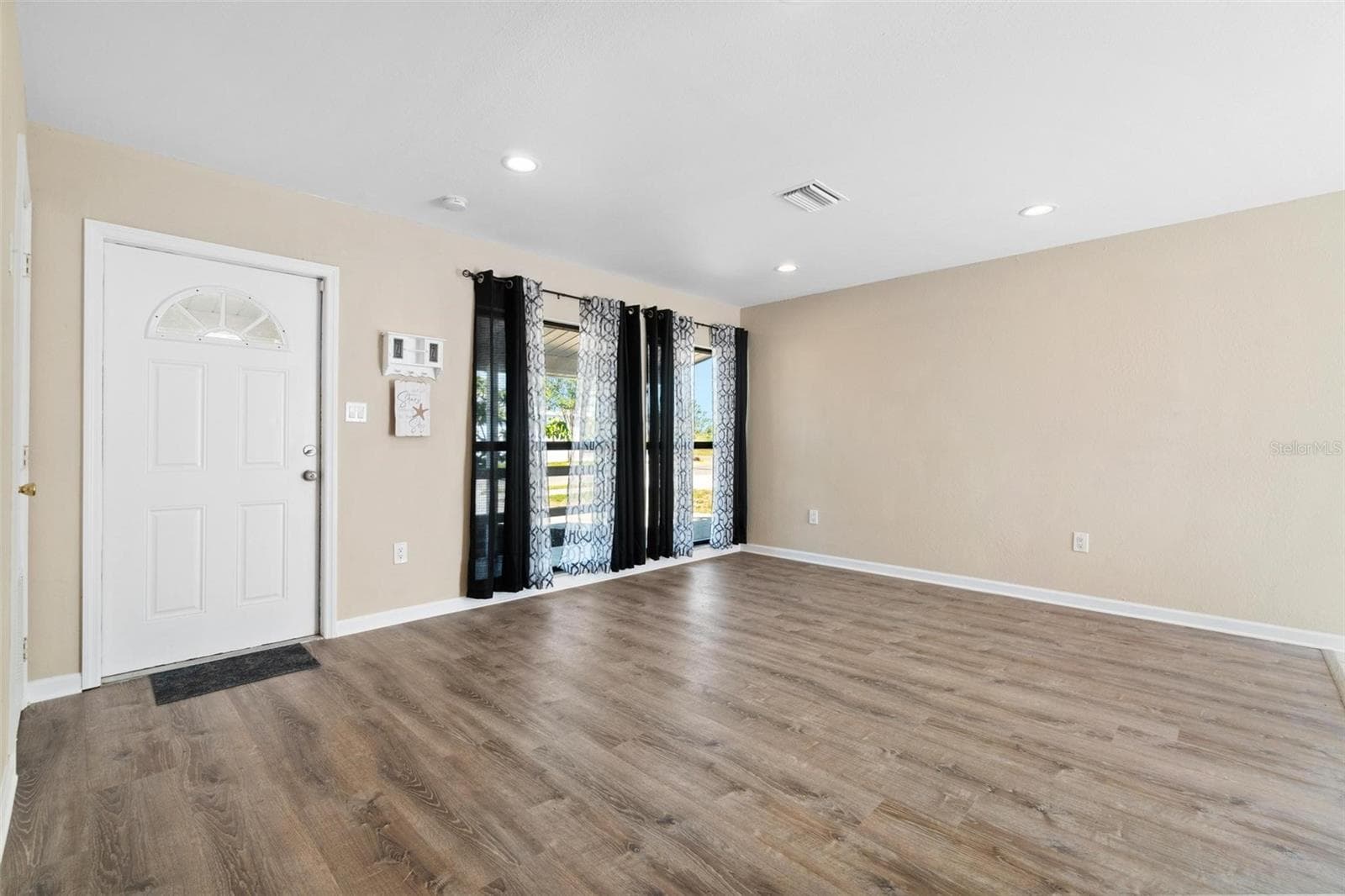 Single Family Residence at 3074 BROADPOINT DR, PUNTA GORDA, photo 5 of 25