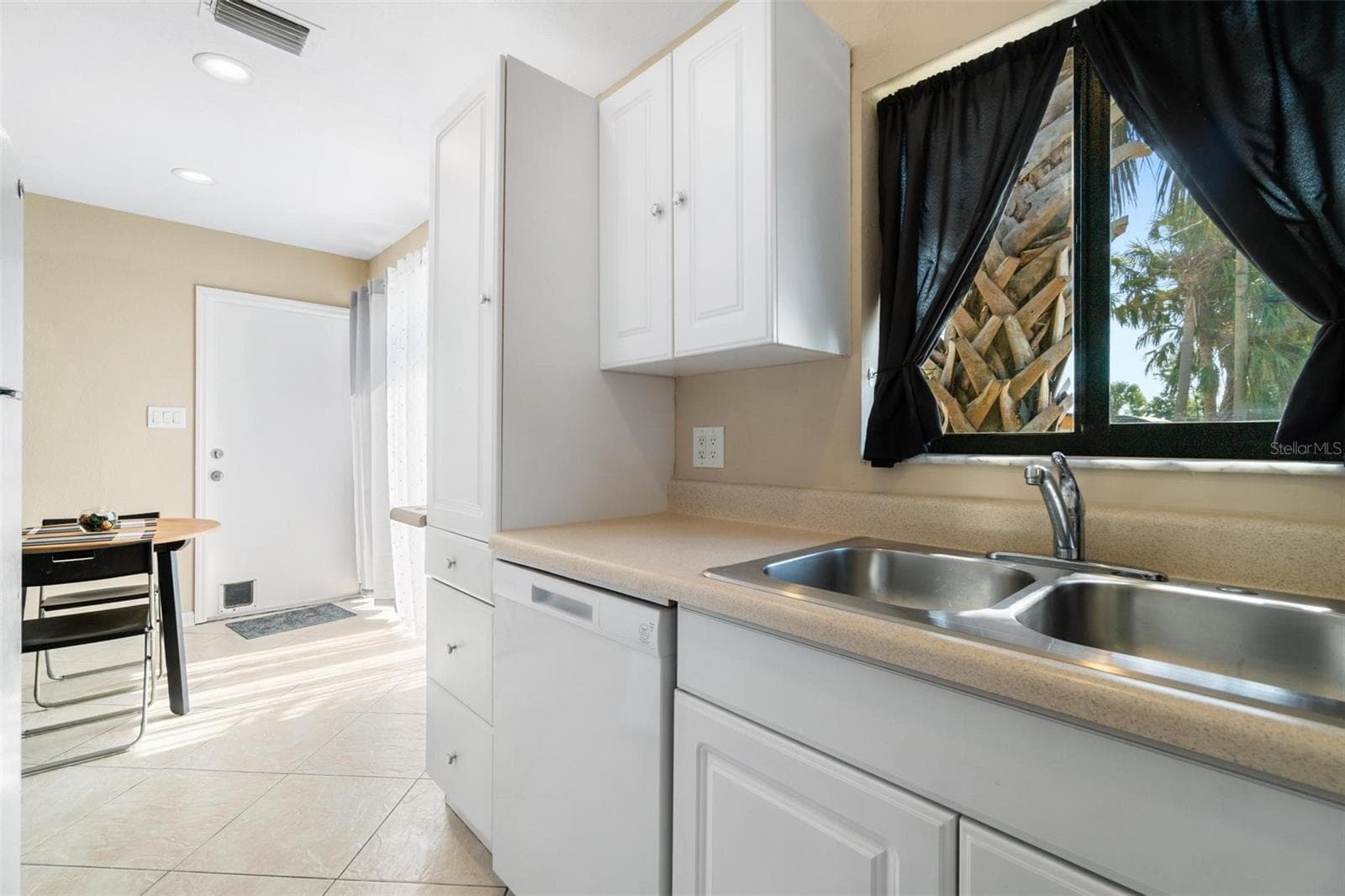 Single Family Residence at 3074 BROADPOINT DR, PUNTA GORDA, photo 12 of 25