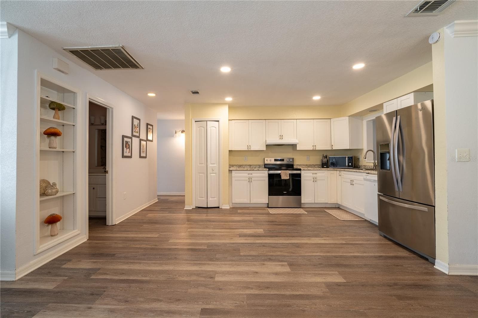 Single Family Residence at 5722 ANTLER TRL, LAKELAND, photo 4 of 19