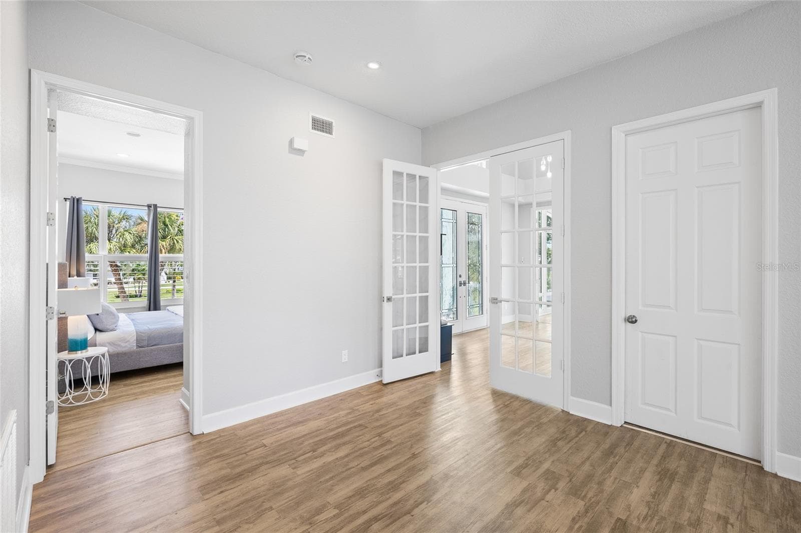 Single Family Residence at 2106 PELICAN CT, TARPON SPRINGS, photo 8 of 83