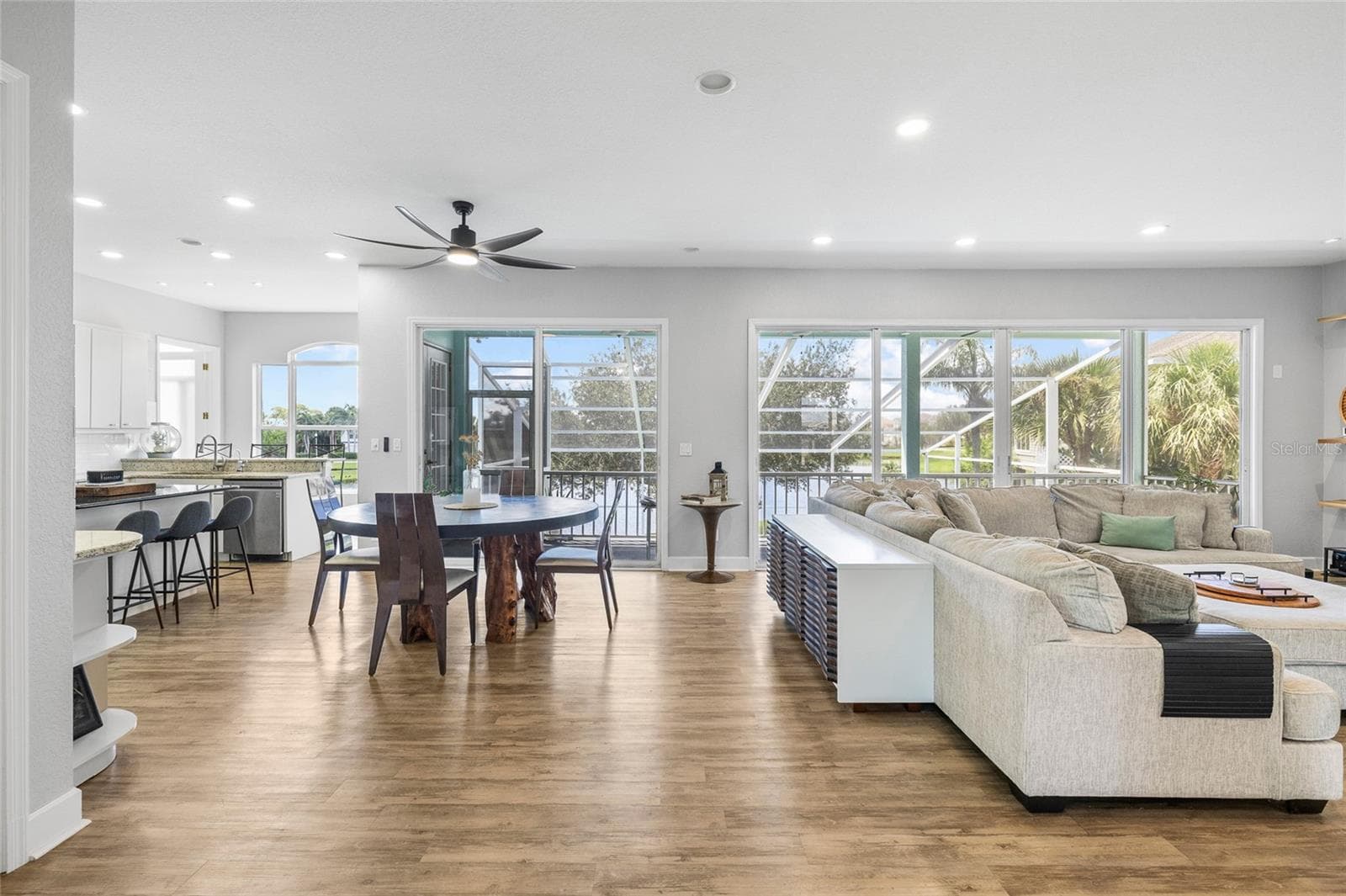 Single Family Residence at 2106 PELICAN CT, TARPON SPRINGS, photo 9 of 83