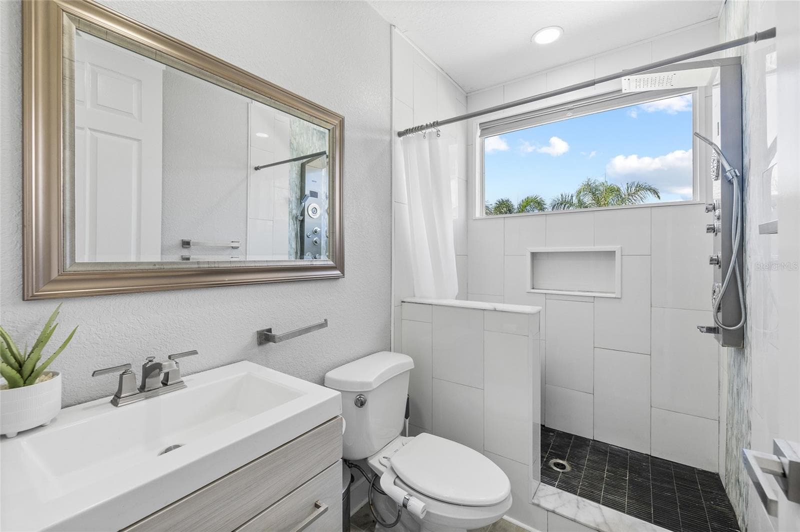 Single Family Residence at 2106 PELICAN CT, TARPON SPRINGS, photo 26 of 83