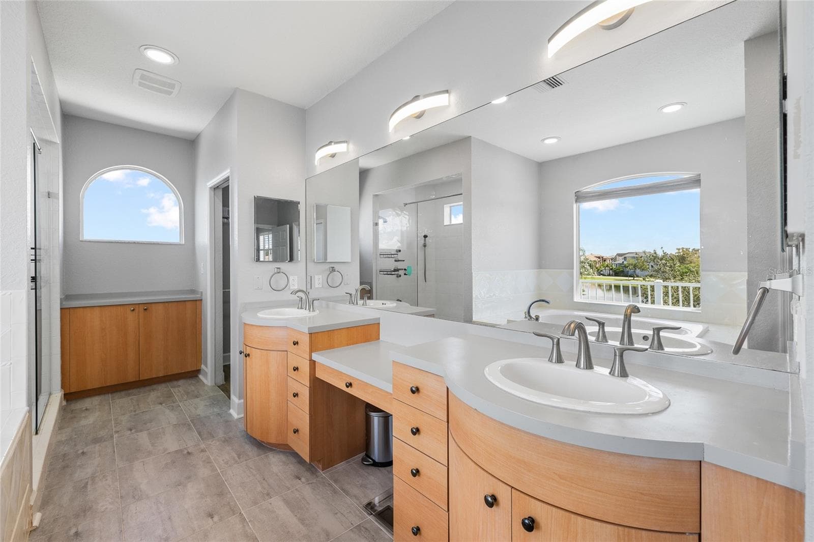Single Family Residence at 2106 PELICAN CT, TARPON SPRINGS, photo 35 of 83