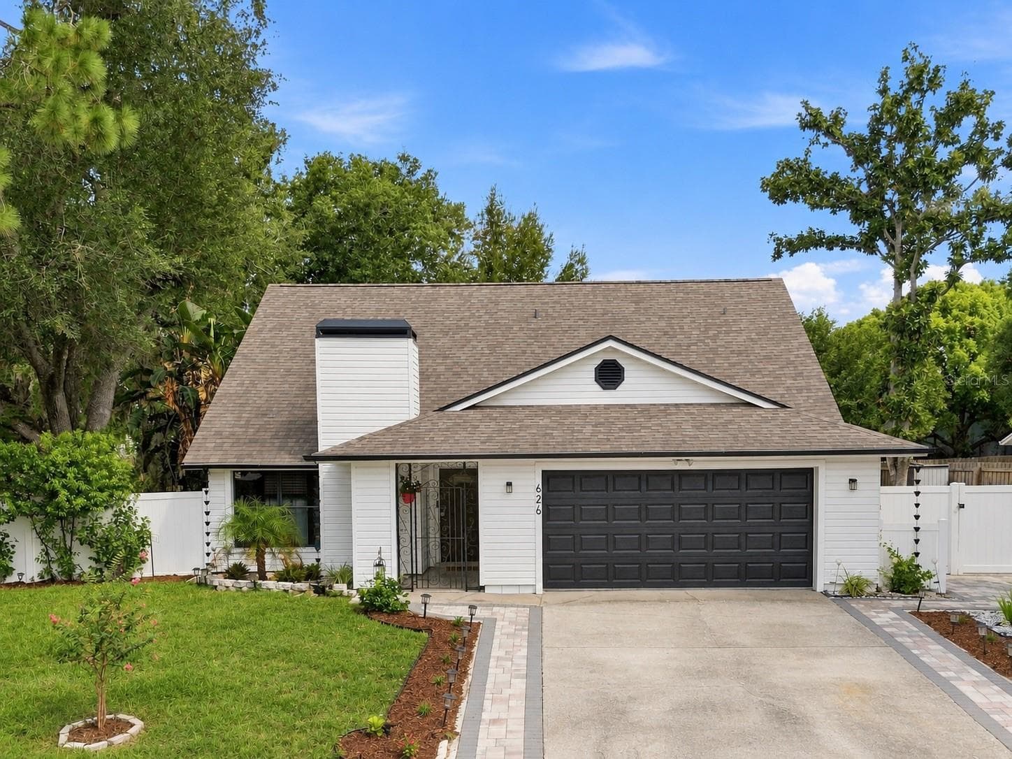 626 FOREST HILLS DR