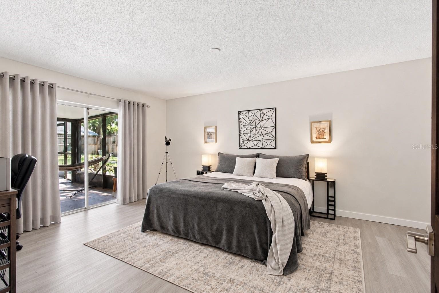 Single Family Residence at 626 FOREST HILLS DR, BRANDON, photo 15 of 38
