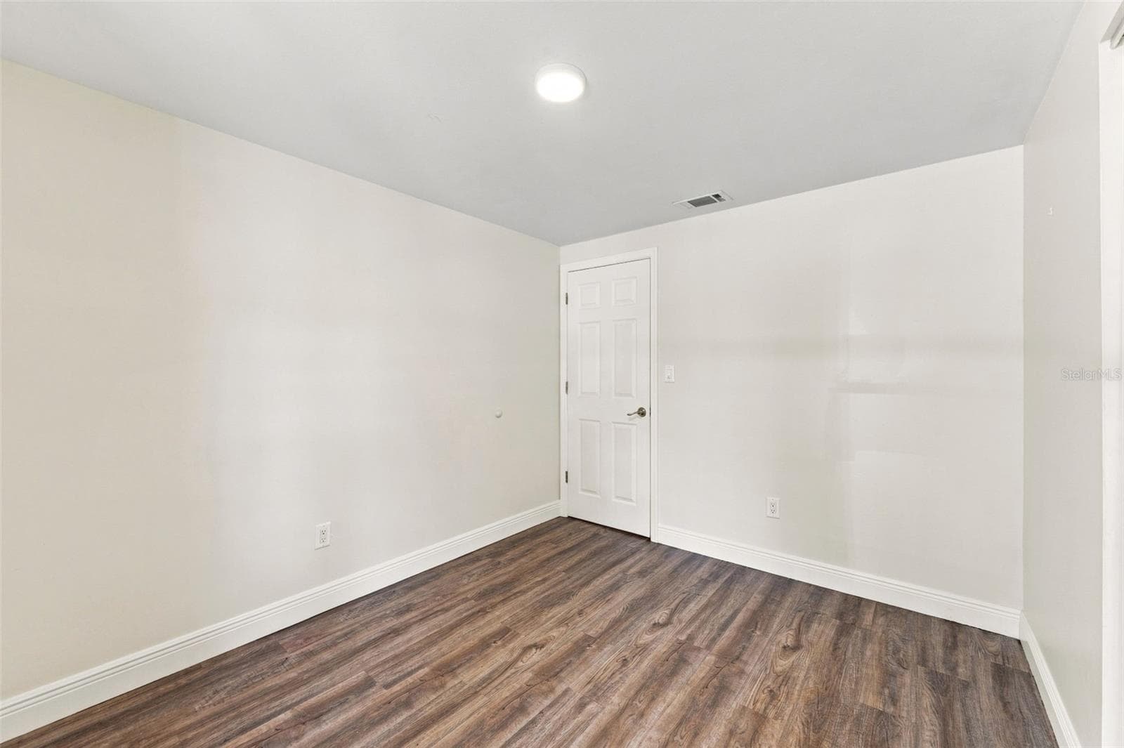 Single Family Residence at 2801 CANDLEWOOD ST, CLEARWATER, photo 18 of 38