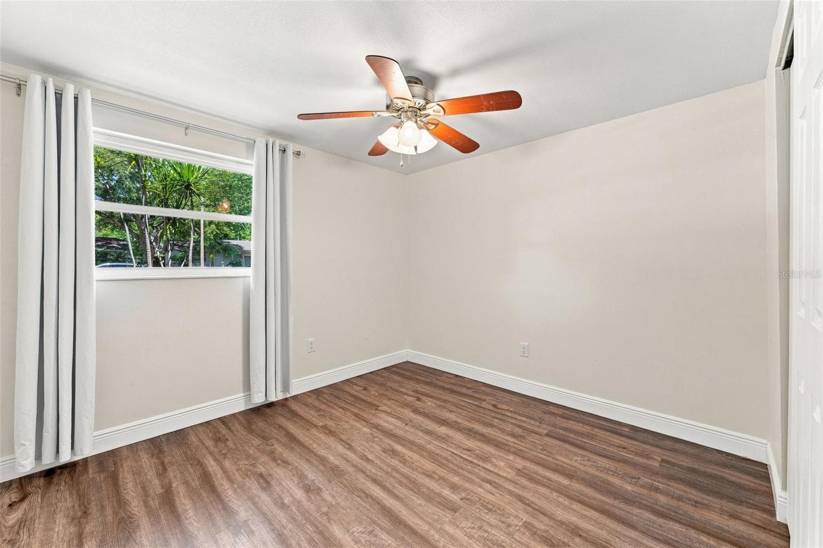 Single Family Residence at 2801 CANDLEWOOD ST, CLEARWATER, photo 19 of 38