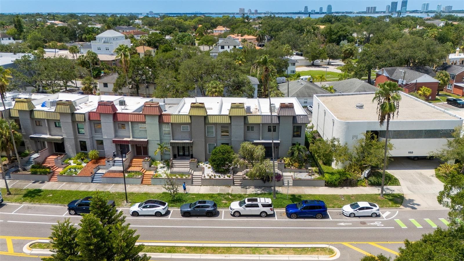 Townhouse at 164 E DAVIS BLVD, TAMPA, photo 42 of 42