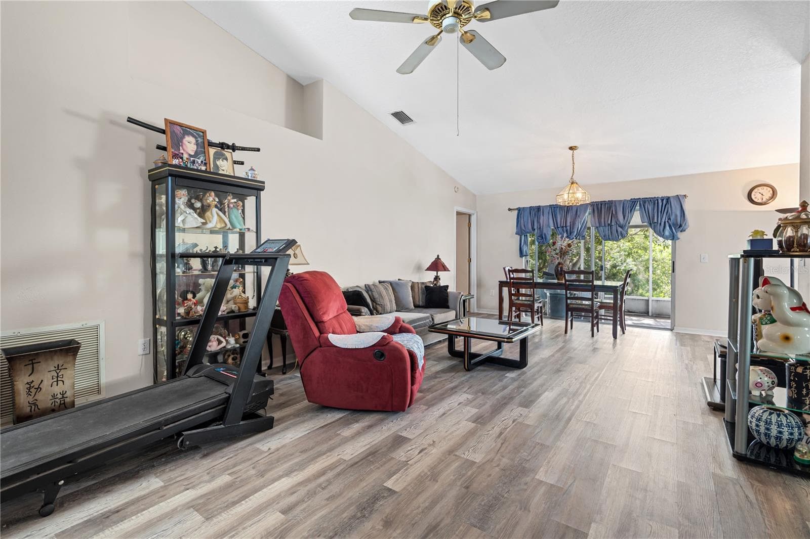 Single Family Residence at 218 LOOKOUT DR, APOLLO BEACH, photo 8 of 43