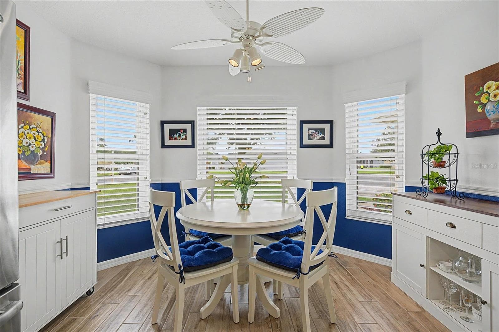 Sunny breakfast nook - 12027 FERN TERRACE CT, TRINITY