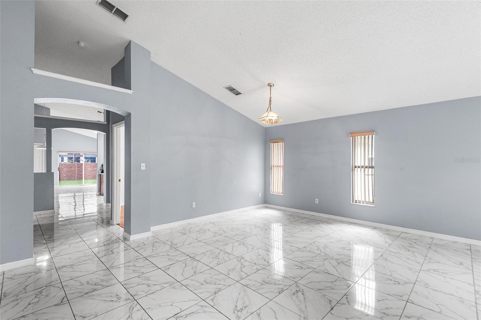 Single Family Residence at 7814 ELMSTONE CIR, ORLANDO, photo 5 of 38