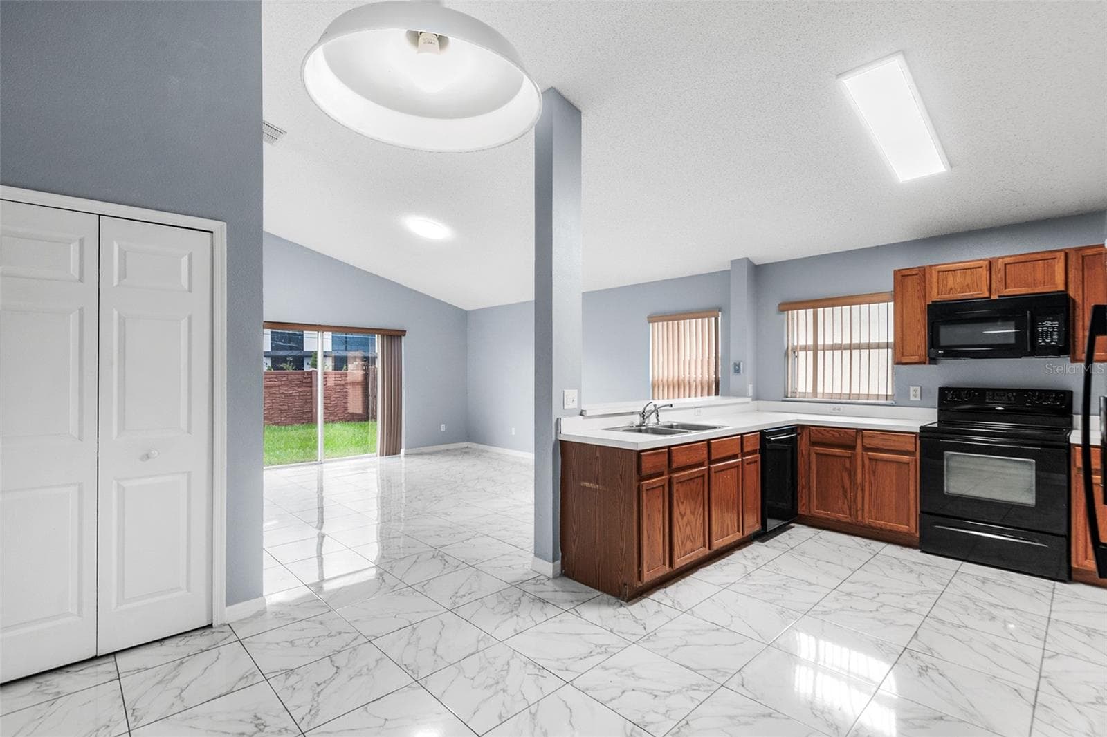 Single Family Residence at 7814 ELMSTONE CIR, ORLANDO, photo 18 of 38