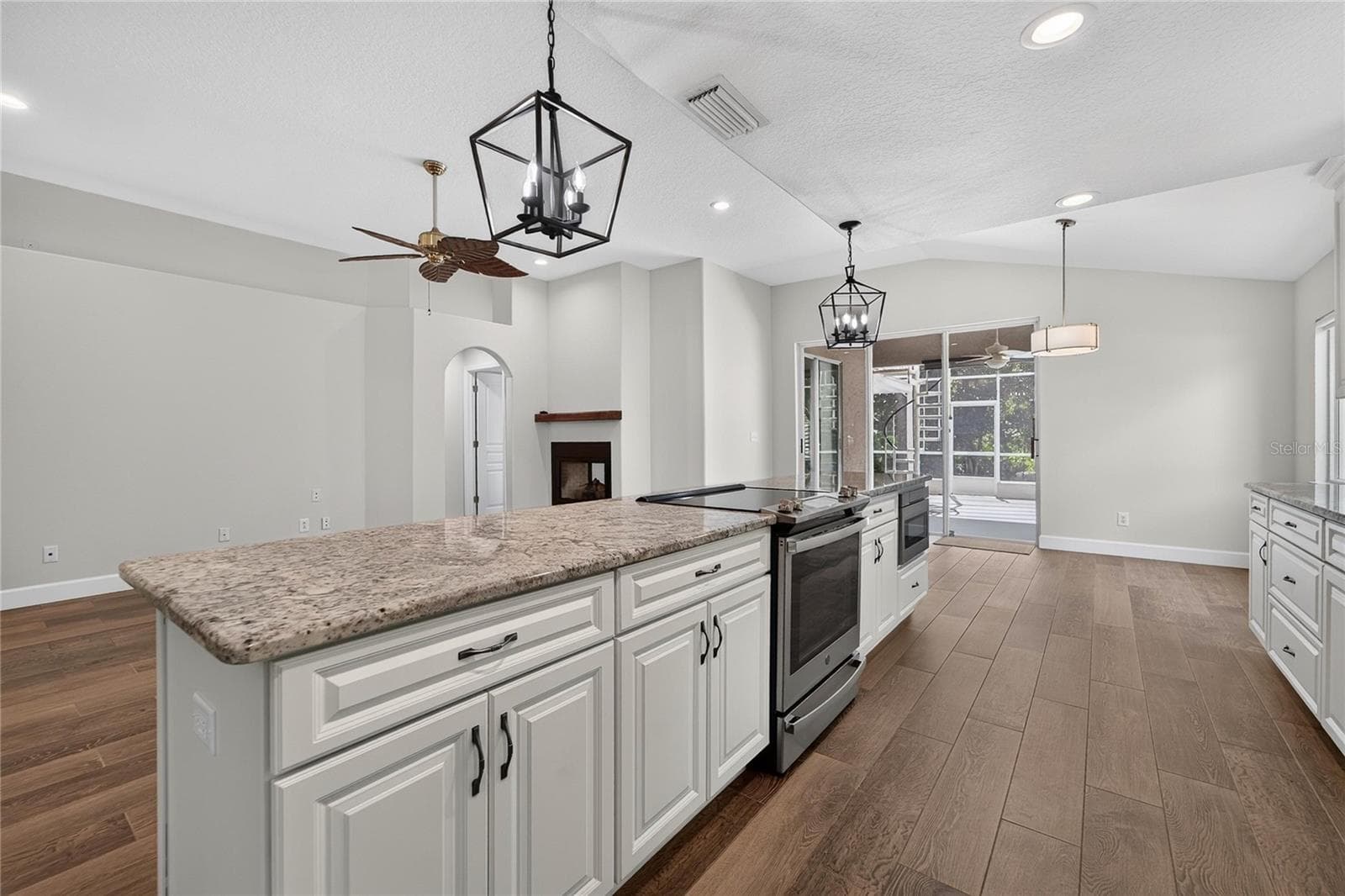 Single Family Residence at 6106 CHALON CT, LUTZ, photo 14 of 39