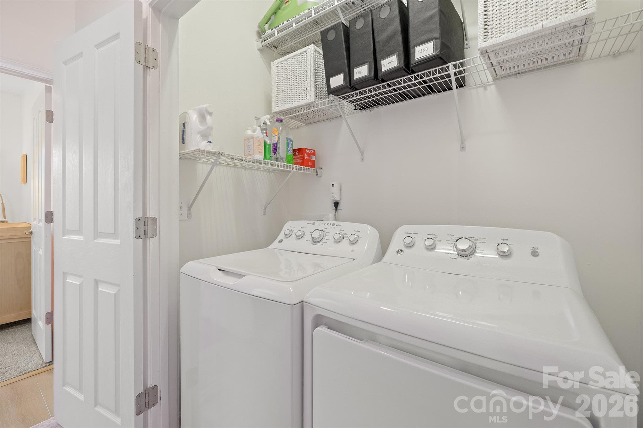 Laundry on main - 14525 Holly Springs Drive, Huntersville
