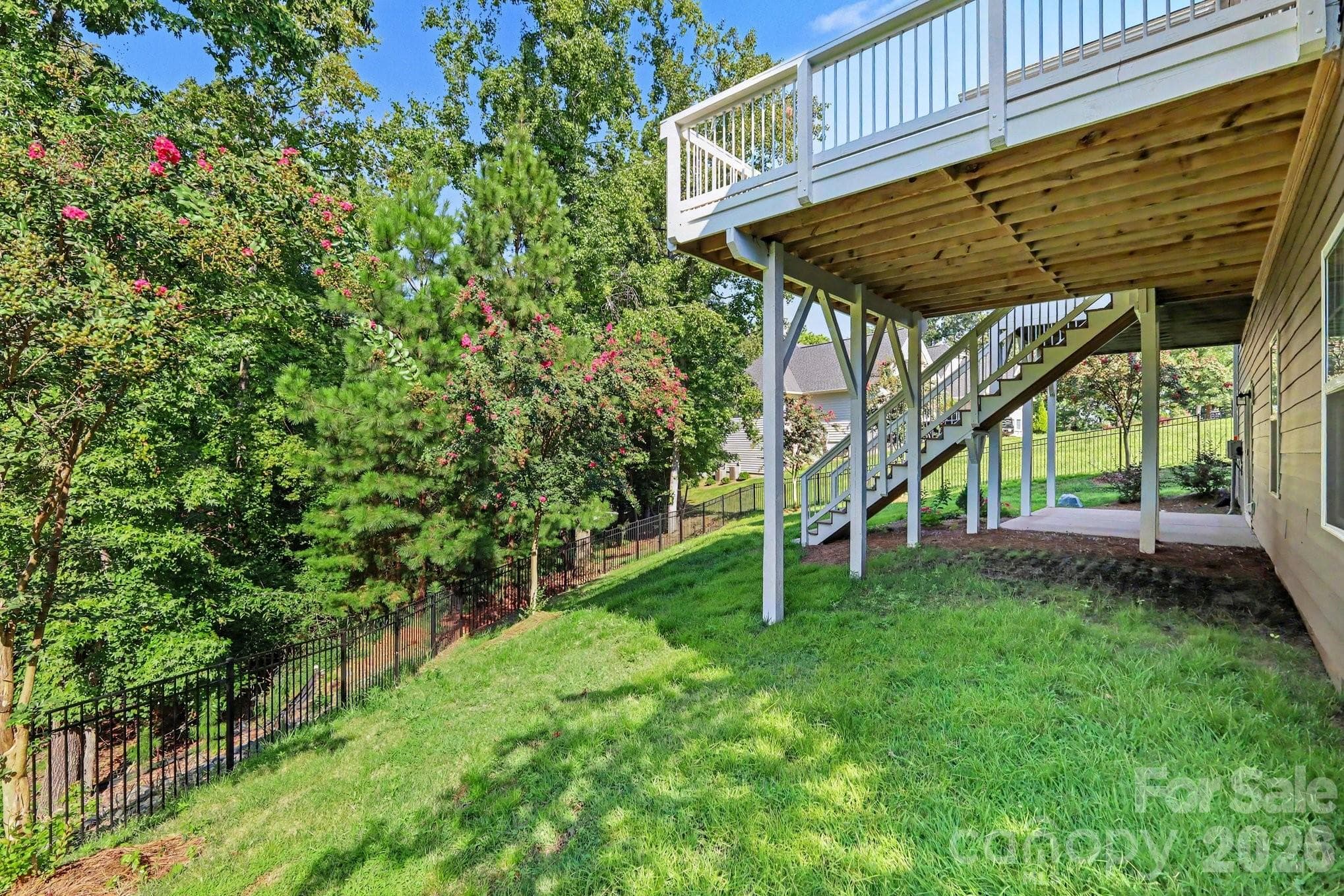 Single Family Residence at 17920 Culross Lane, Charlotte, photo 43 of 47