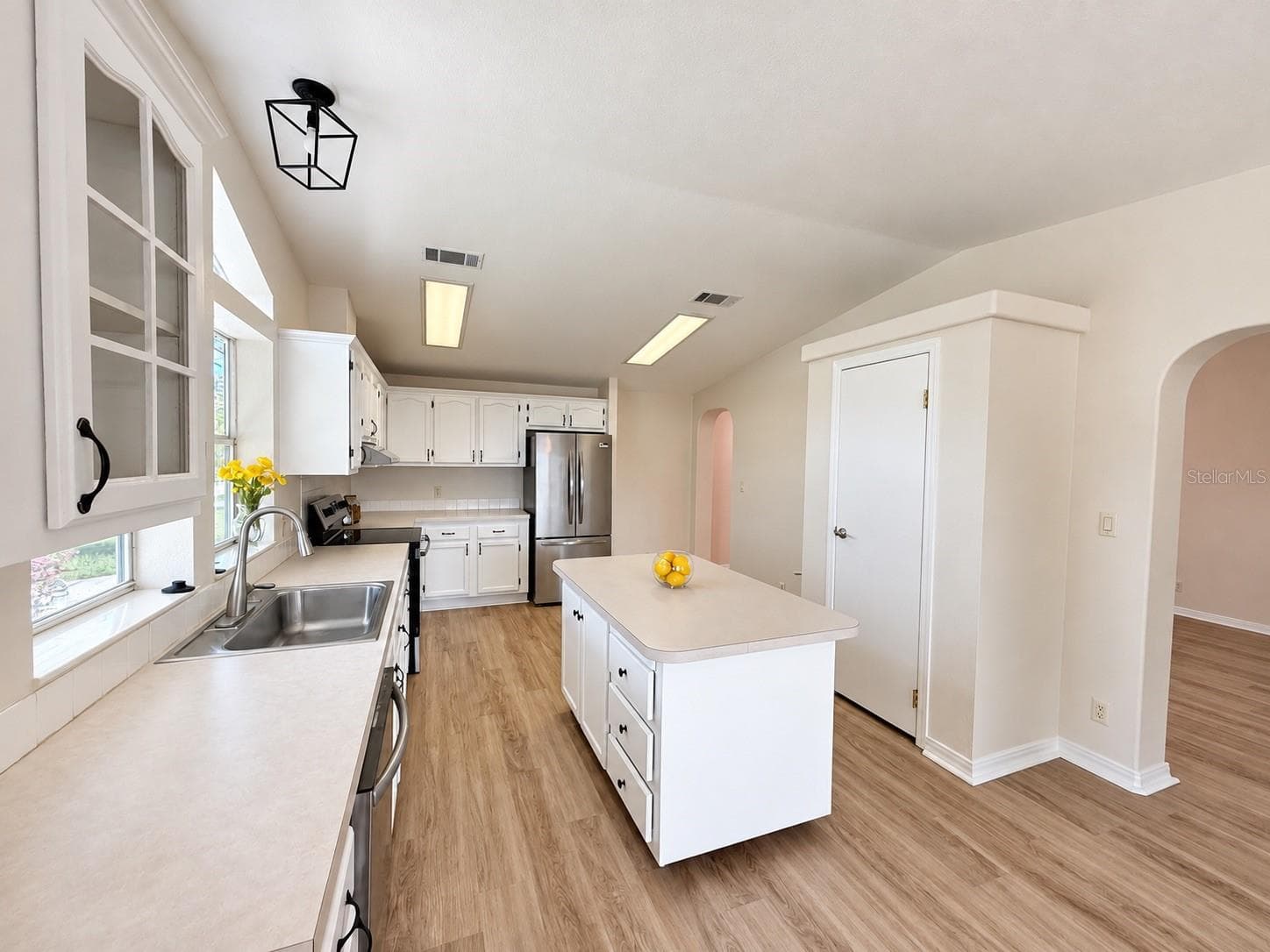 Mobile Home at 13181 SE 48 TER, BELLEVIEW, photo 5 of 25