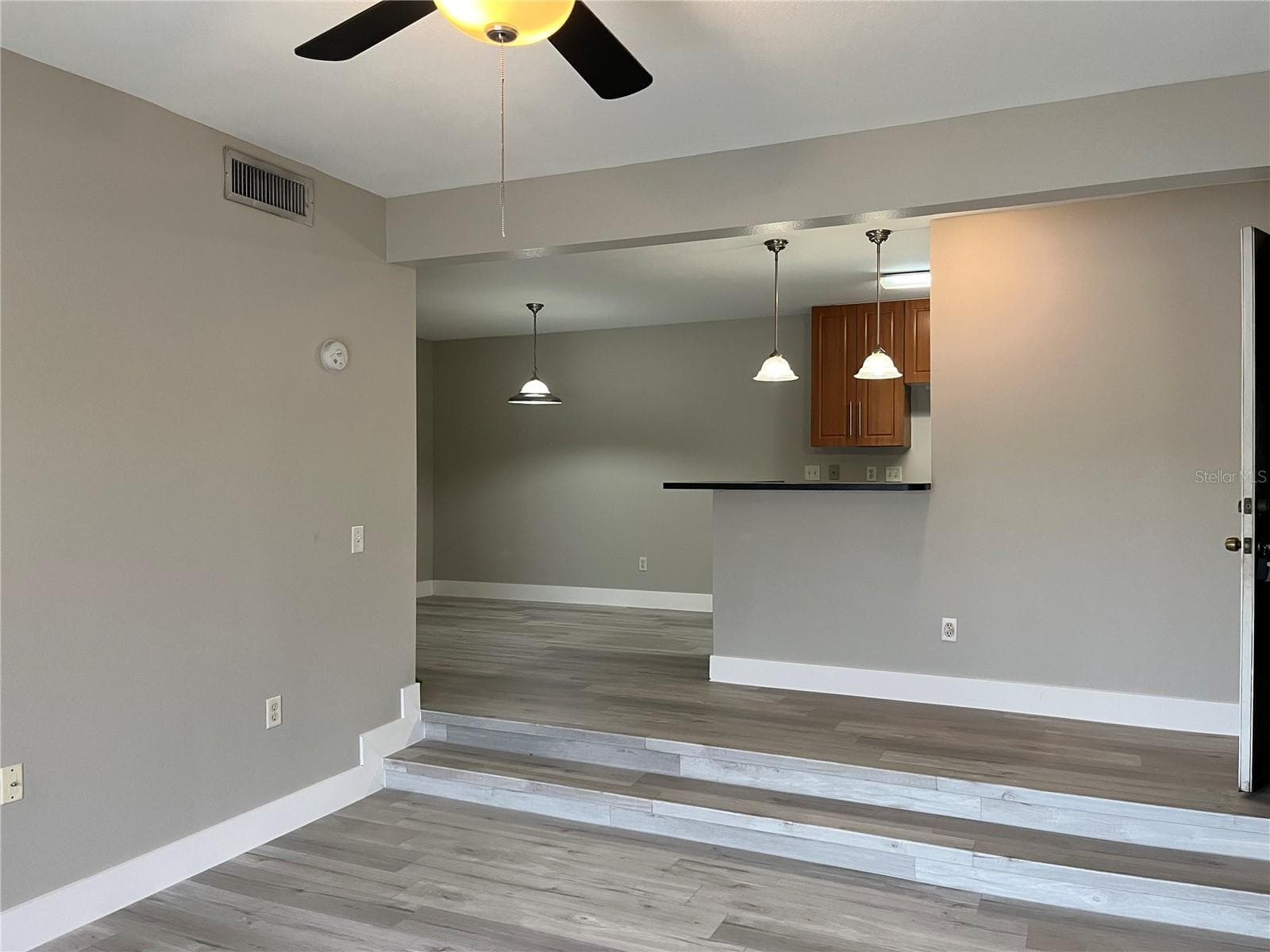 Condominium at 155 N PEARL LAKE CSWY #104, ALTAMONTE SPRINGS, photo 4 of 14