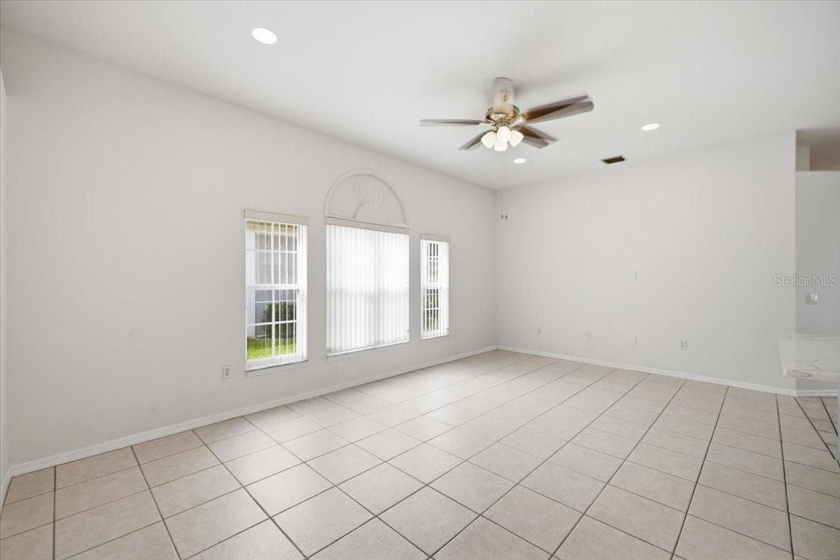 Single Family Residence at 6223 ROCK CREEK CIR, ELLENTON, photo 32 of 59