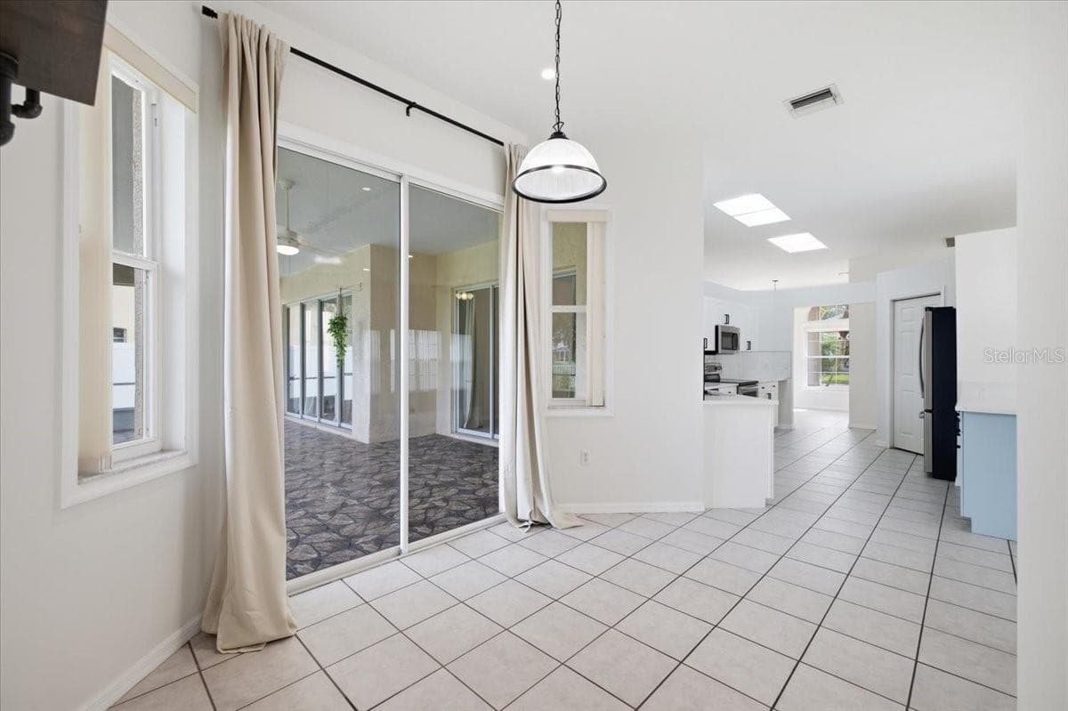 Single Family Residence at 6223 ROCK CREEK CIR, ELLENTON, photo 34 of 59