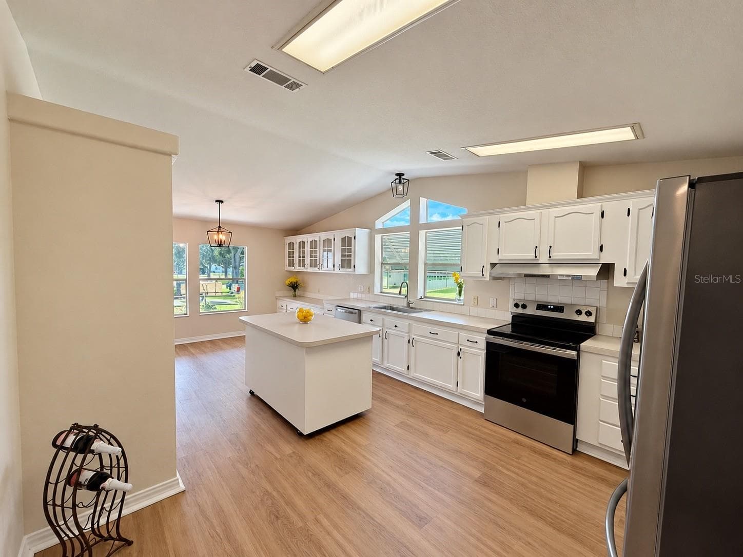 Mobile Home at 13181 SE 48 TER, BELLEVIEW, photo 6 of 25