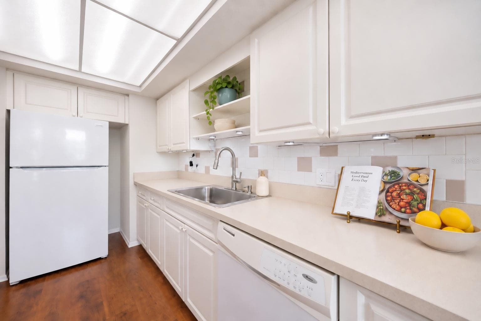 Condominium at 2507 BENEVA RD #6, SARASOTA, photo 13 of 35